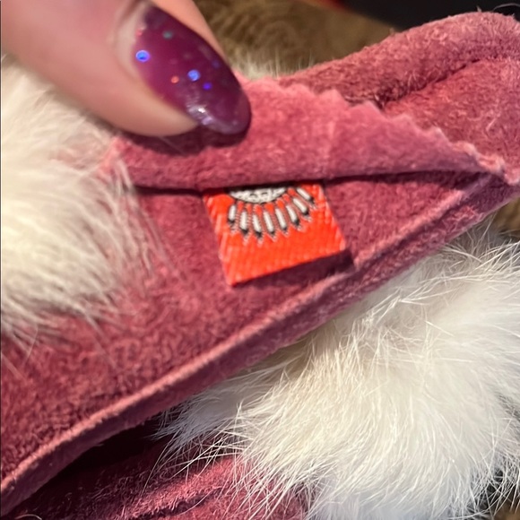 Pink and White Fluffy Trim Slippers - Picture 4 of 4